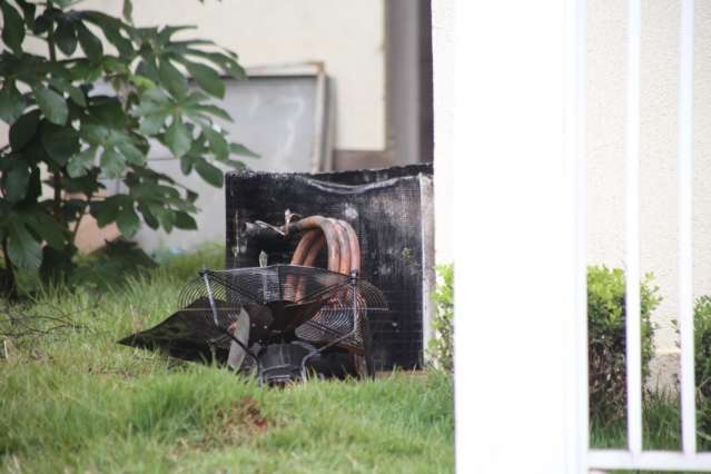 Fuma&ccedil;a de explos&atilde;o em ar-condicionado de cl&iacute;nica assusta vizinhos 