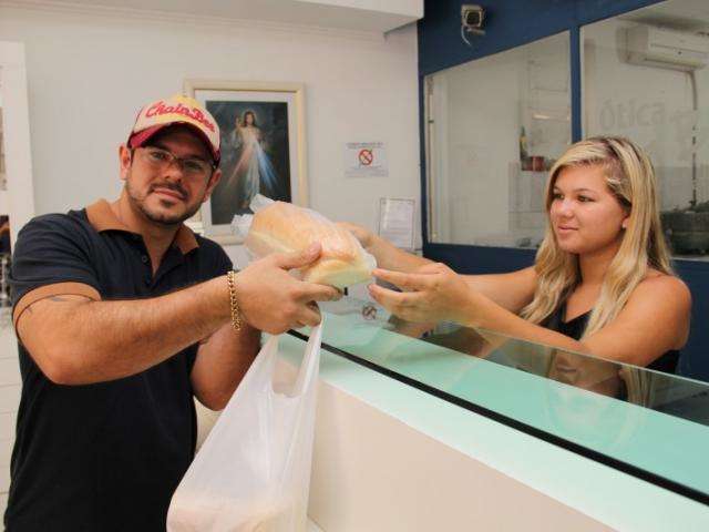 Casal abandona tradicional espetinho e, mesmo jovem, investe no &quot;p&atilde;o da vov&oacute;&quot;