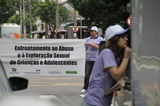 Campanha alerta sobre crimes contra crianças e adolescentes. (Foto: Marcos Ermínio)