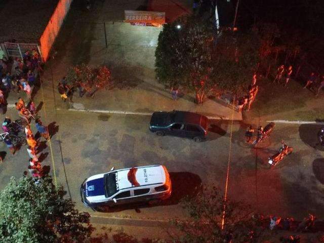 Dupla em moto mata jovem e fere homem a tiros depois de persegui&ccedil;&atilde;o