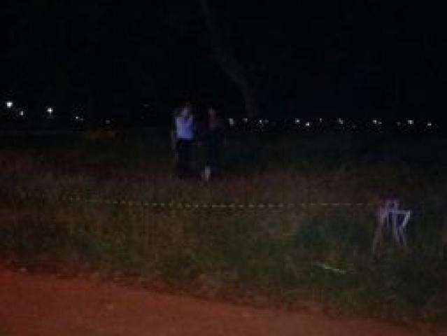 Pol&iacute;cia isola terreno ap&oacute;s crian&ccedil;as encontraram granadas enquanto brincavam