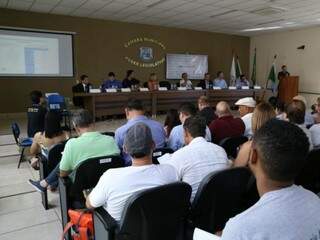 Audiência pública foi realizada na manhã desta segunda-feira em Bonito (Foto: Kísie Ainoã)