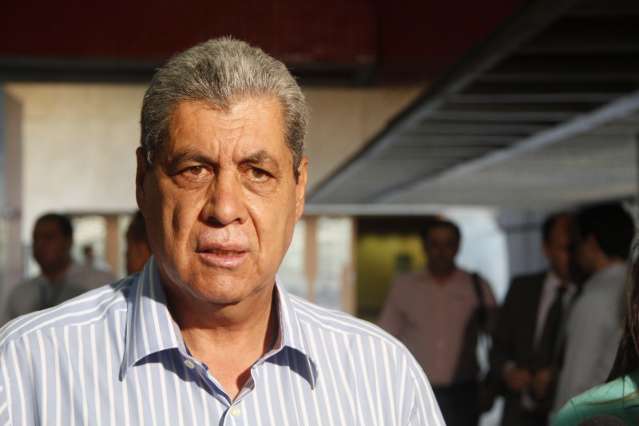 Andr&eacute; se emociona ao entregar escola e cobra comemora&ccedil;&atilde;o em pr&oacute;xima visita