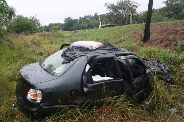 Pai, m&atilde;e e filho que sobreviveram &agrave; acidente com morte recebem alta