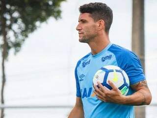 Thiago Neves está confirmado no meio-campo do Cruzeiro contra o Boca (Foto: Divulgação)