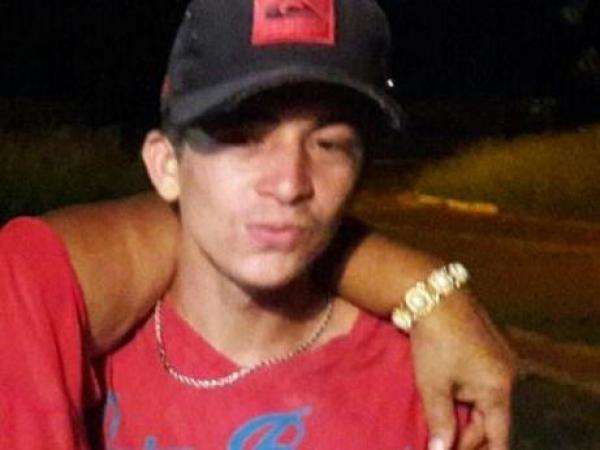Sem raio-x, corpo de jovem assassinado est&aacute; h&aacute; tr&ecirc;s dias no Imol