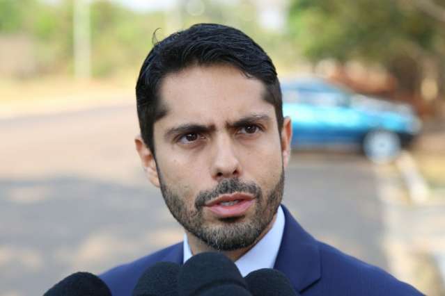 S&oacute;cia de Amorim alega &quot;gravidez de risco&quot; e n&atilde;o dep&otilde;e sobre esc&acirc;ndalo