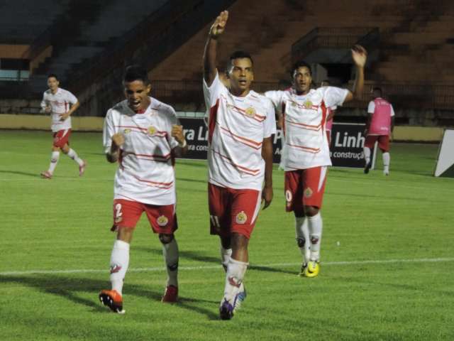 Artilheiro volta ao time e pode dar t&iacute;tulo in&eacute;dito ao 7 de Dourados