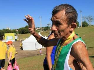 Ex-atletas Fabi Alvim e Marilson correm no Parque das Na&ccedil;&otilde;es