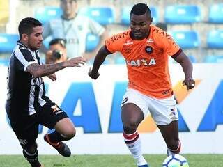 Com o empate, Ceará e Atlético-PR permanecem na zona de rebaixamento. (Foto: Clube Atlético Paranaense) 