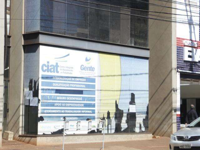 Fechada h&aacute; dez dias, ag&ecirc;ncia da Funtrab deixa trabalhadores sem atendimento