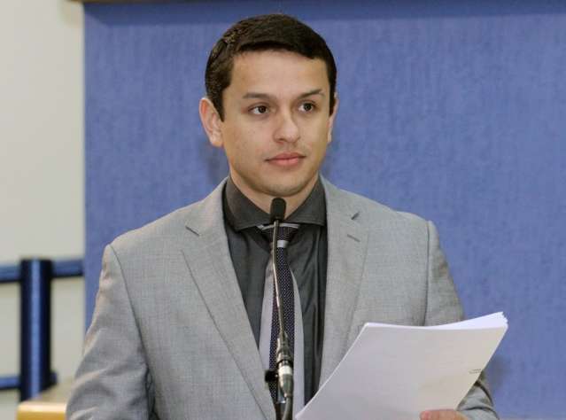C&acirc;mara muda lei e Elizeu assume vaga de deputado sem renunciar mandato