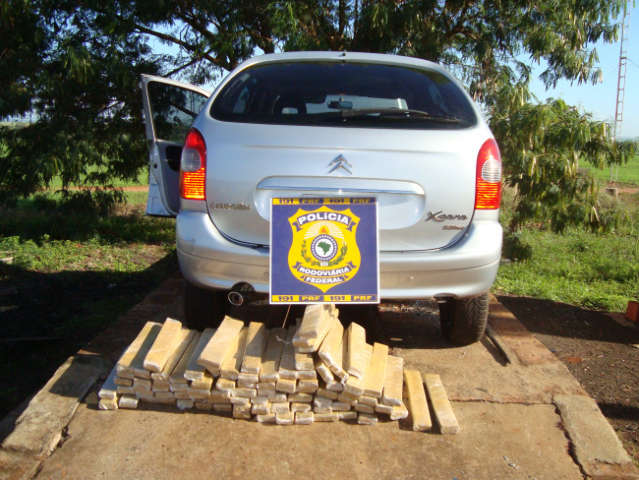  Mais de 170 kg de maconha s&atilde;o apreendidos na BR 463, em Ponta Por&atilde;