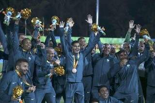 Seleção brasileira de futebol de 7, que conta com 8 sul-mato-grossenses no elenco, comemora a conquista do bronze (Foto: Reuters)