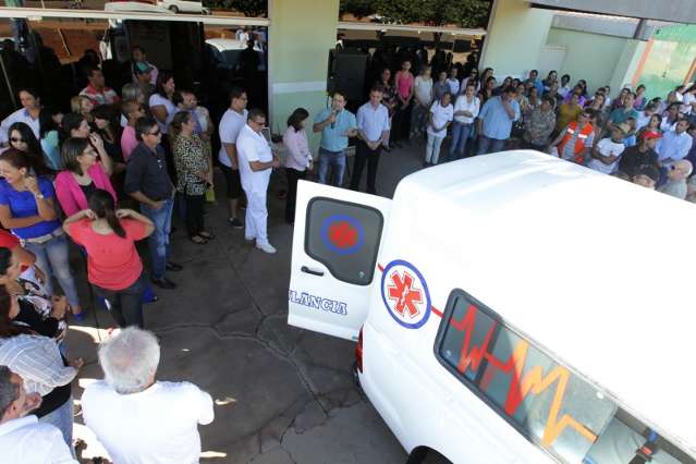 Doa&ccedil;&atilde;o de ambul&acirc;ncia refor&ccedil;a atendimento na sa&uacute;de de munic&iacute;pio