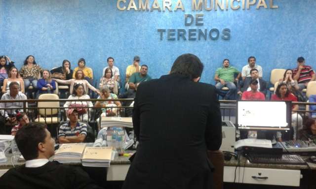 Ap&oacute;s oito anos, j&uacute;ri absolve ex-vereador pelo assassinato do irm&atilde;o