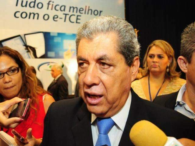 Juros de consignados n&atilde;o poder&atilde;o ultrapassar 2%, diz governador