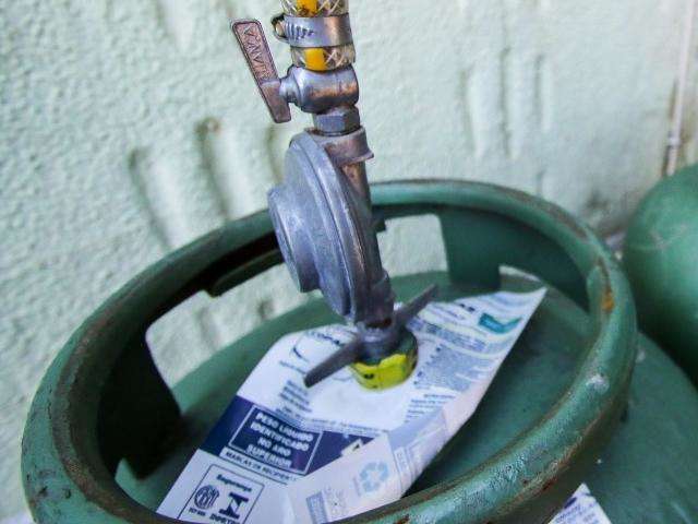 Com&eacute;rcio chega a cobrar R$ 80 pelo g&aacute;s de cozinha em Campo Grande