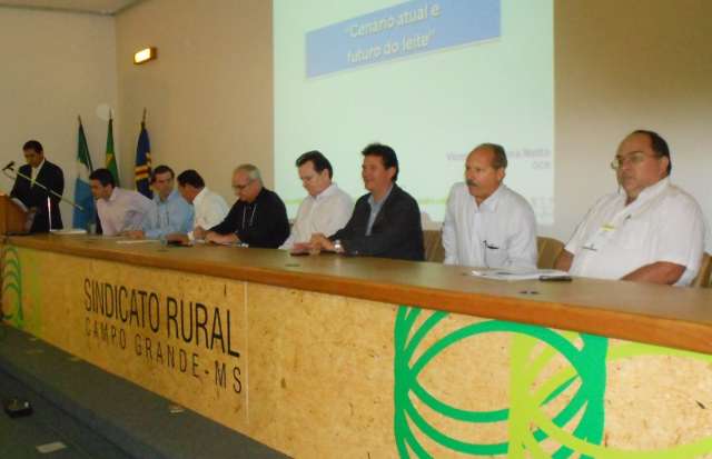 Encontro do Leite pretende apresentar ao produtor novas tecnologias para &aacute;rea 