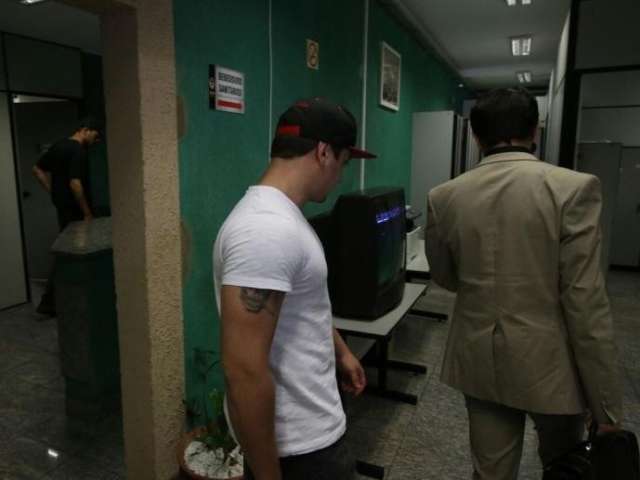 &lsquo;Bad boys&rsquo; de v&iacute;deo viram r&eacute;us por tentarem matar jovem e devem ir a j&uacute;ri