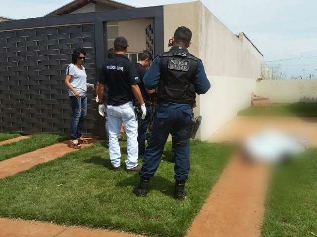 Homem &eacute; assassinado a tiros e suspeita do crime &eacute; a ex-mulher dele