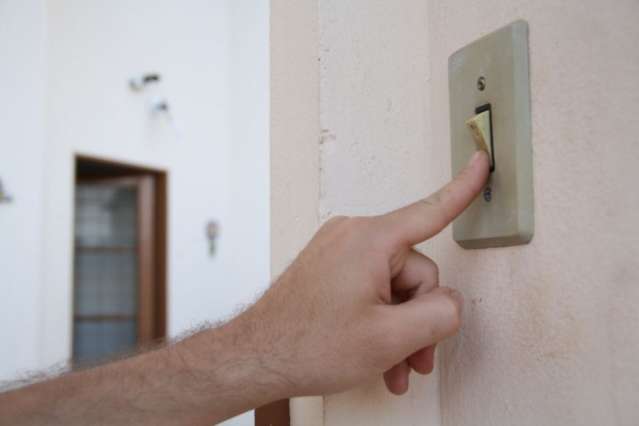 Falta de energia amea&ccedil;a vida de mulher que depende de aparelho para respirar