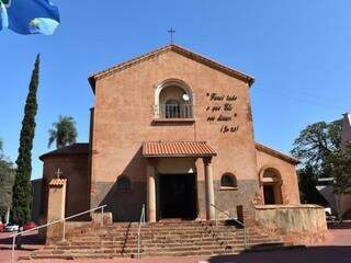 Igreja fica no bairro Amambaí e foi inaugurada em 1941 (Foto: Divulgação)