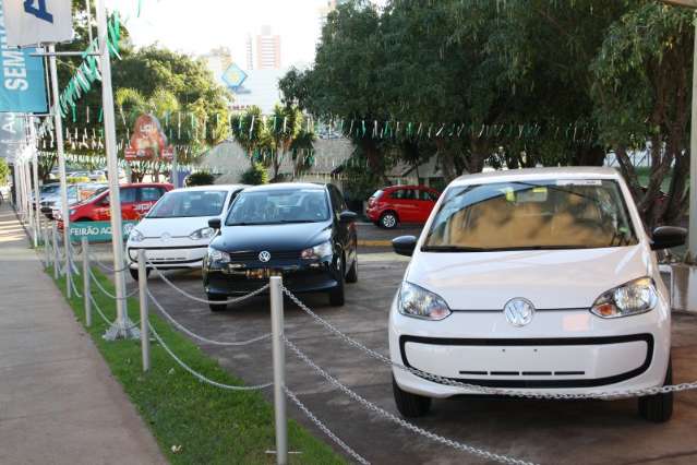 Venda de ve&iacute;culos cai ainda mais e esperan&ccedil;a do setor &eacute; IPI reduzido