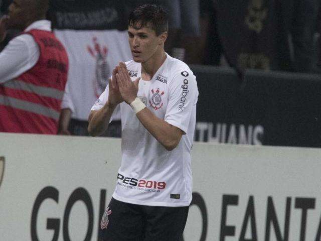 Vital marca, mas n&atilde;o comemora gol sobre o Vasco na vit&oacute;ria do Corinthians 