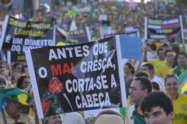 Ades&atilde;o cresce no Jardim dos Estados e protesto atinge 32 mil pessoas