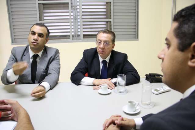Candidato em elei&ccedil;&atilde;o suplementar da OAB se diz neutro e quer selar paz