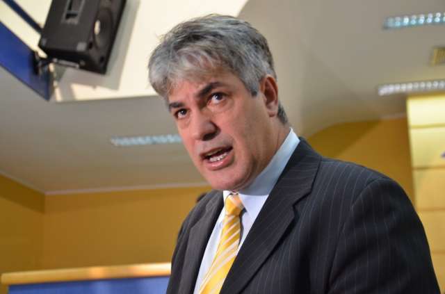 Alex do PT diz que h&aacute; um &ldquo;tri&acirc;ngulo das bermudas&rdquo; contra Bernal