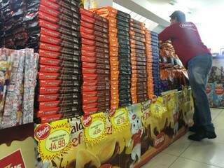 Nas barras de chocolate, o preço varia entre R$ 14,99 a 34,90. (Foto: Danielle Valentim)