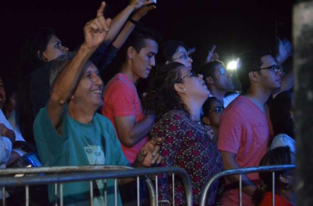 Cheio de hits, show dos Paralamas do Sucesso atrai p&uacute;blico de todas idades