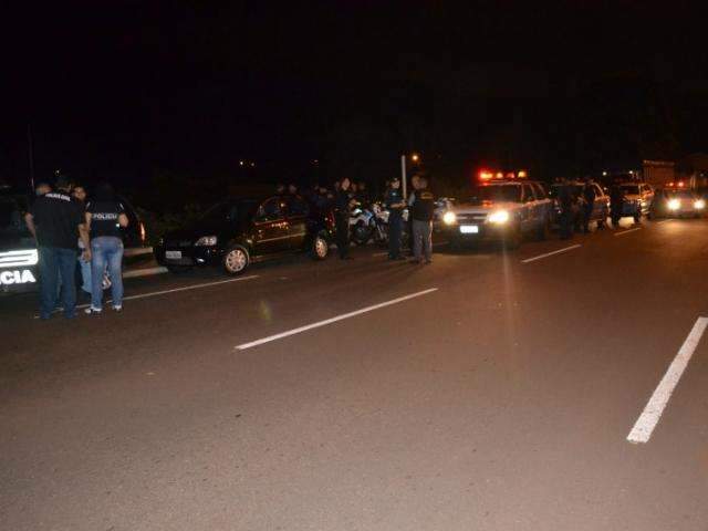 Estabelecimentos sem alvar&aacute; s&atilde;o fechados durante opera&ccedil;&atilde;o policial
