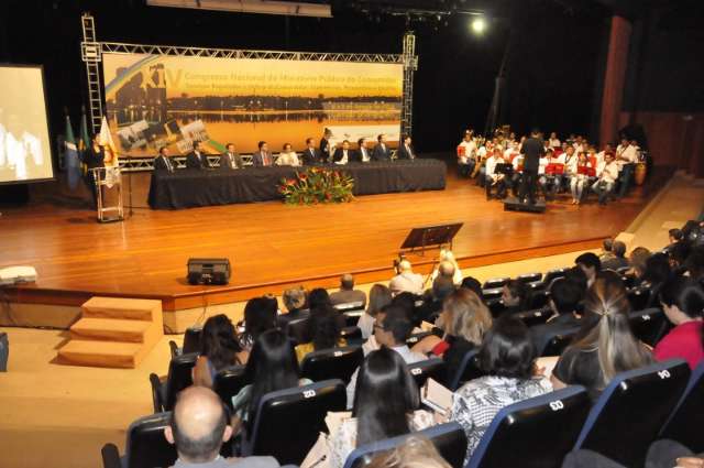 Congresso sobre direitos do consumidor re&uacute;ne 700 profissionais e estudantes