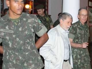 Ministro da Defesa durante visita do Estado para acompanhar operação do Exército. (Foto: O Progresso)