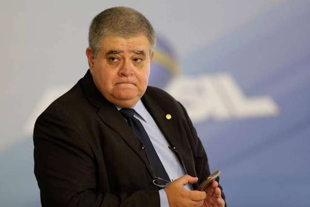 Bancada do PMDB quer posse de Marum hoje, mesmo sem Temer