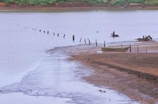 Rio Paraná e seus afluentes baixaram cerca de 10 metros no último ano e prejudicam produção local. (Foto: Alcides Neto)