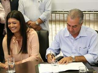 Governadora em exercício, Rose Modesto (PSDB) e o chefe do Executivo Estadual, Reinaldo Azambuja (PSDB), que está de férias. (Foto: Marcos Ermínio/Arquivo)