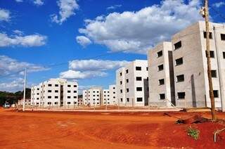 Apartamentos sorteados pela prefeitura ficam em dois condomínios localizados na região oeste da cidade (Foto: Divulgação/A. Frota)