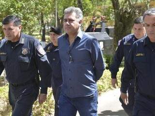 Jarvis Pavão conclui hoje a pena de oito anos de prisão no Paraguai, mas habeas corpus impede extradição (Foto: ABC Color)