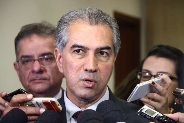 Governador entrega unidades habitacionais em S&atilde;o Gabriel do Oeste