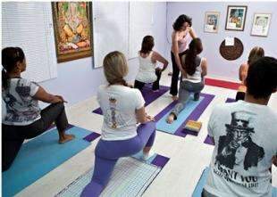 Yoga e medita&ccedil;&atilde;o para adultos e crian&ccedil;as