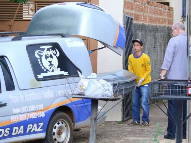  Homem morto pelo vizinho com facada no pesco&ccedil;o tinha 24 anos 
