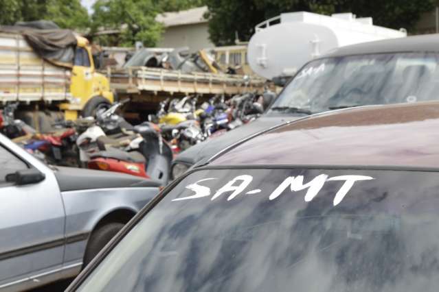 Bol&iacute;via renova conv&ecirc;nio e devolve a MS mais 41 carros roubados 