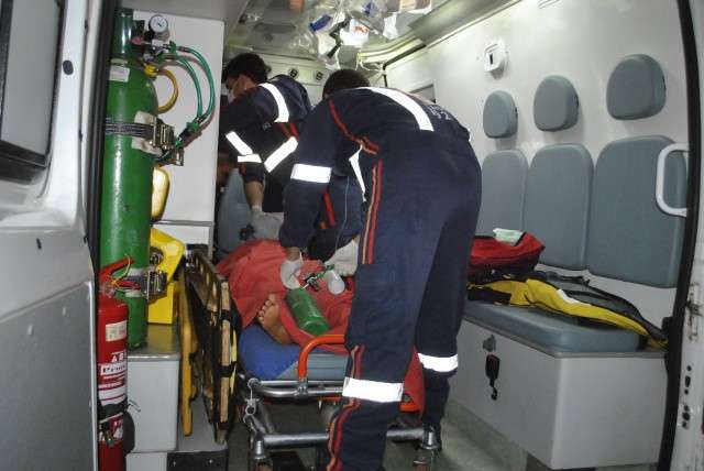 Mulher leva tiro na cabe&ccedil;a durante briga com vizinhos 