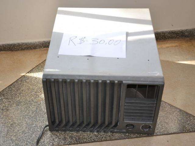 Feira de Garagem tem ar condicionado funcionando, por R$ 30,00
