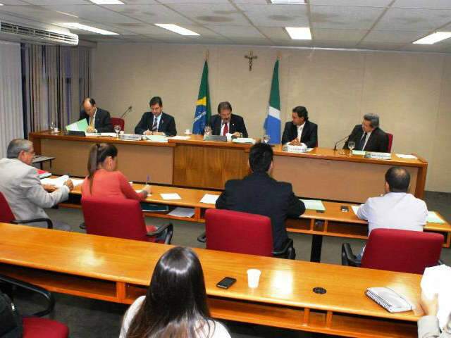  Projeto sobre crit&eacute;rios de inaugura&ccedil;&atilde;o de obras &eacute; aprovado por comiss&atilde;o