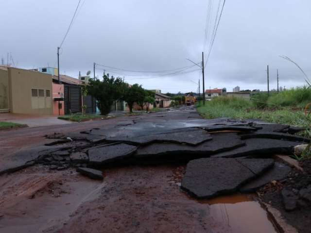 Meteorologia mant&eacute;m alerta de chuva forte para Capital e outras 43 cidades 